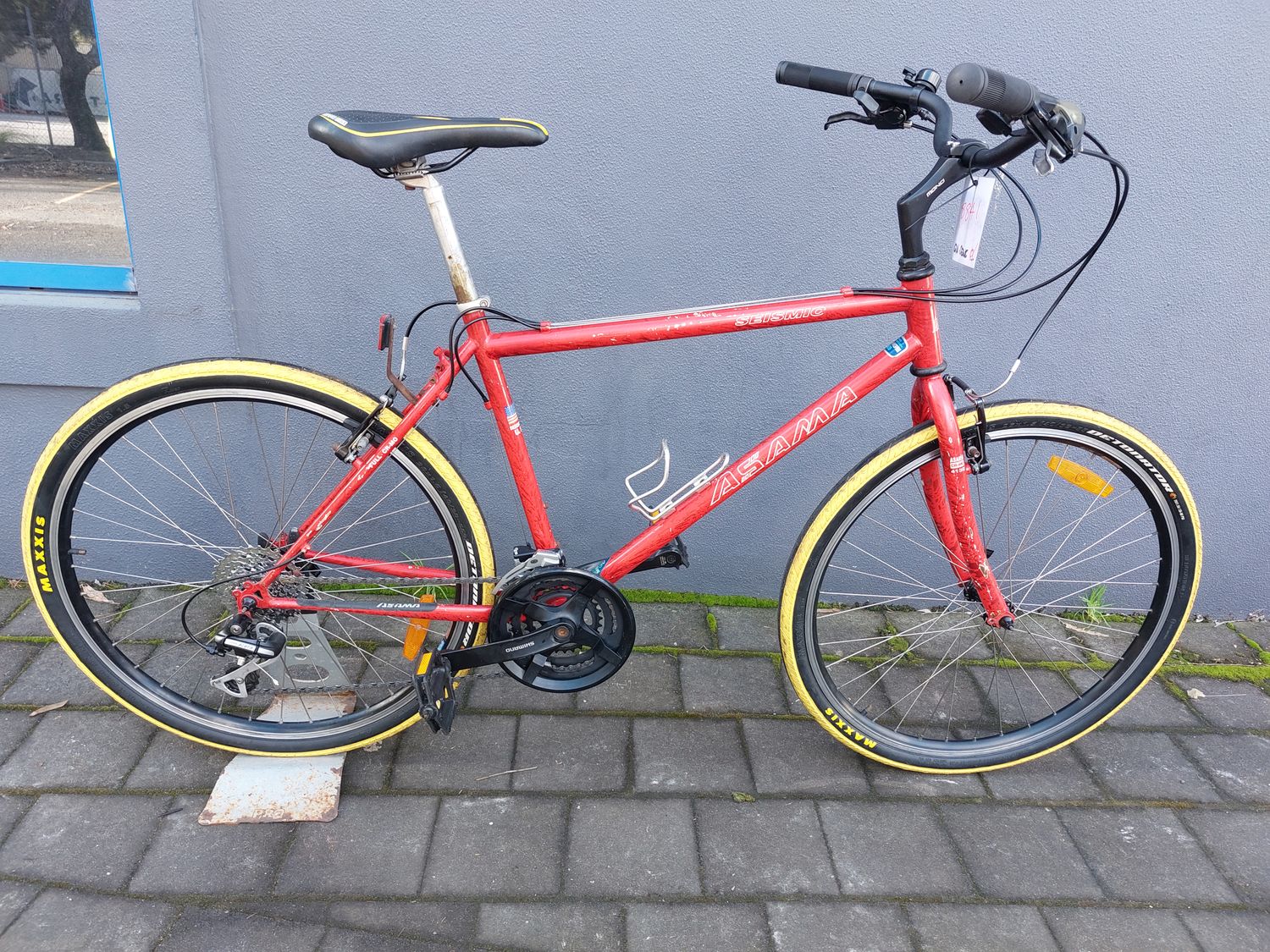Asama  Seismic - Commuter - M