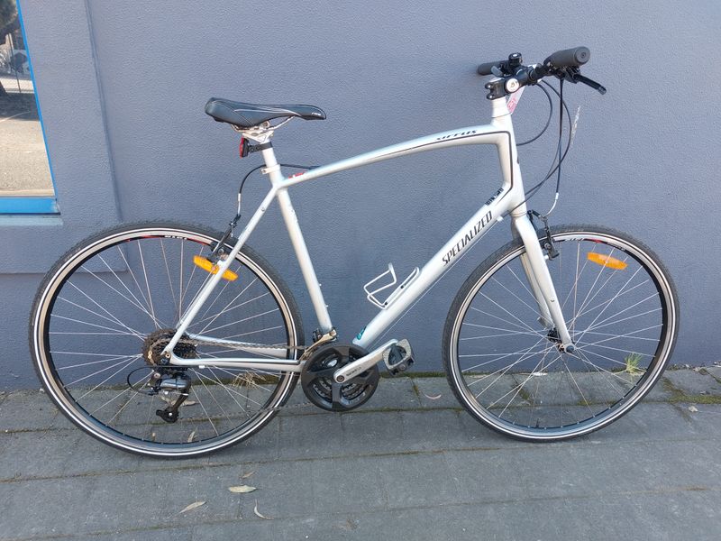 Specialized  Sirrus - Hybrid - L