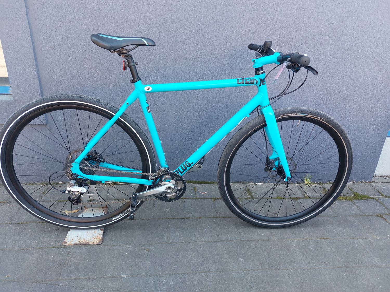 Charge  Plug - Commuter - M