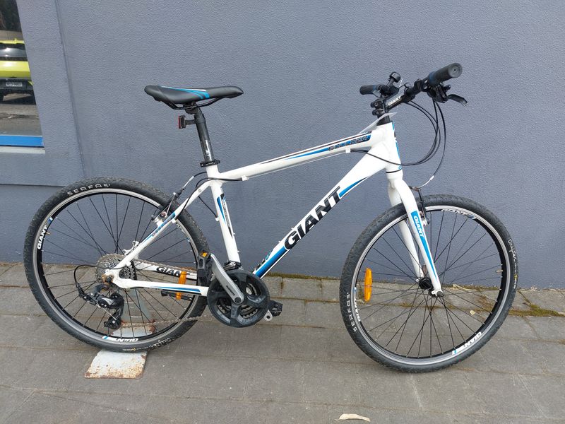 Giant  Boulder - Commuter - S/M