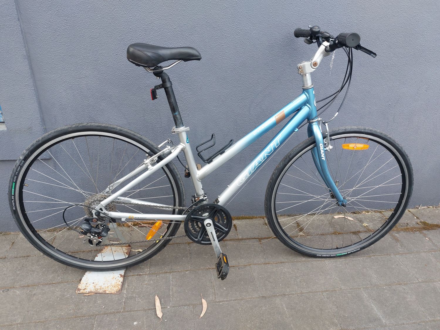 Giant Cypress - Hybrid Bike - M