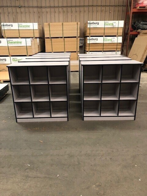 9 Hole Cubby