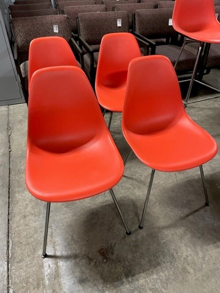 Retro Plastic Guest Chairs