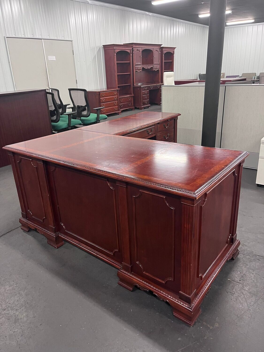 Traditional Wood L Desk