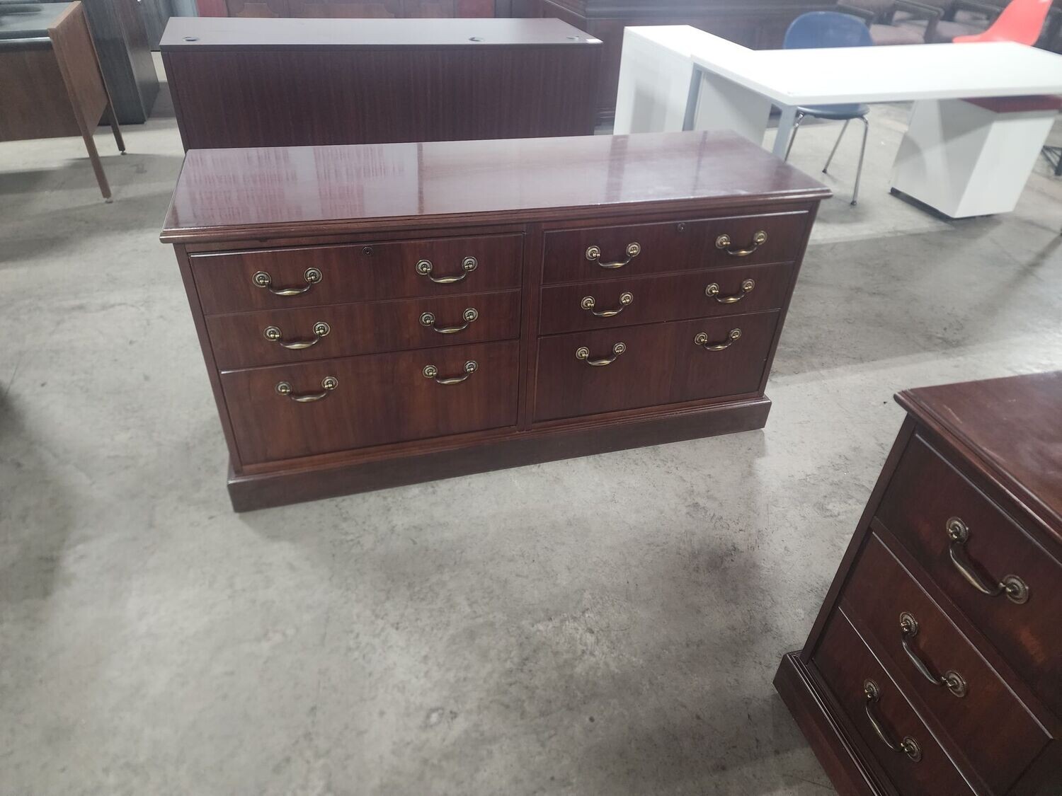 Double Lateral Credenza