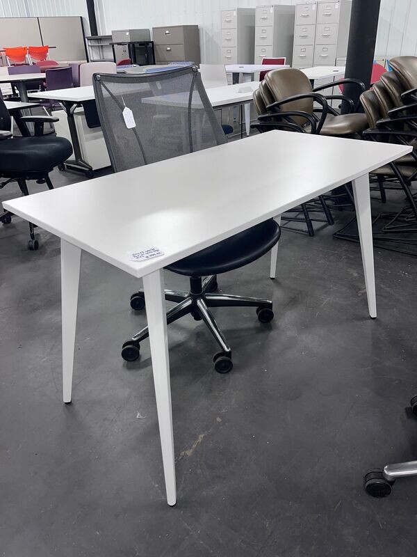 24X48 V leg White table **5 in stock - New in a box