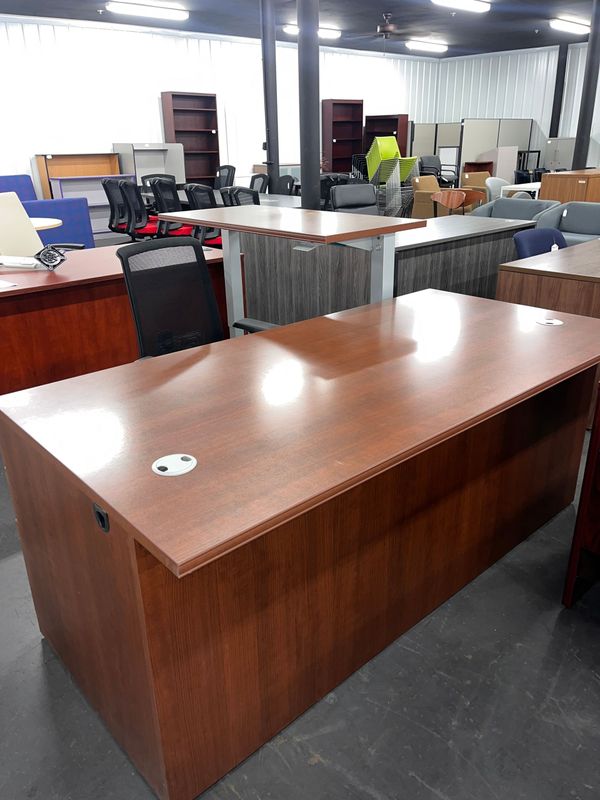 Veneer Desk w/ Sit Stand Return