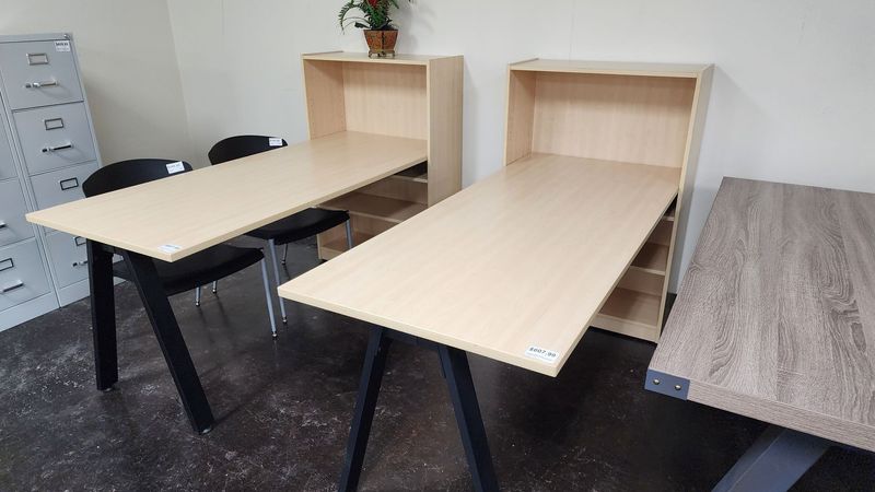 CLOSEOUT Table\Bookcase Combo.