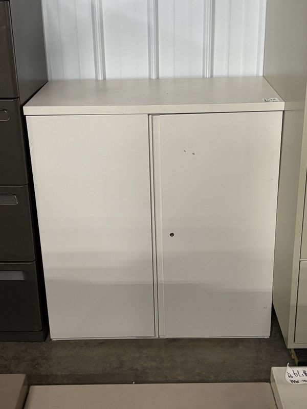 Metal Storage Cabinet 39" Tall