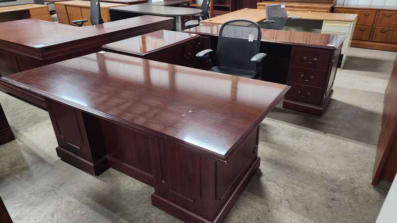 Traditional Double Ped Desk w/ Matching Hutch and Credenza