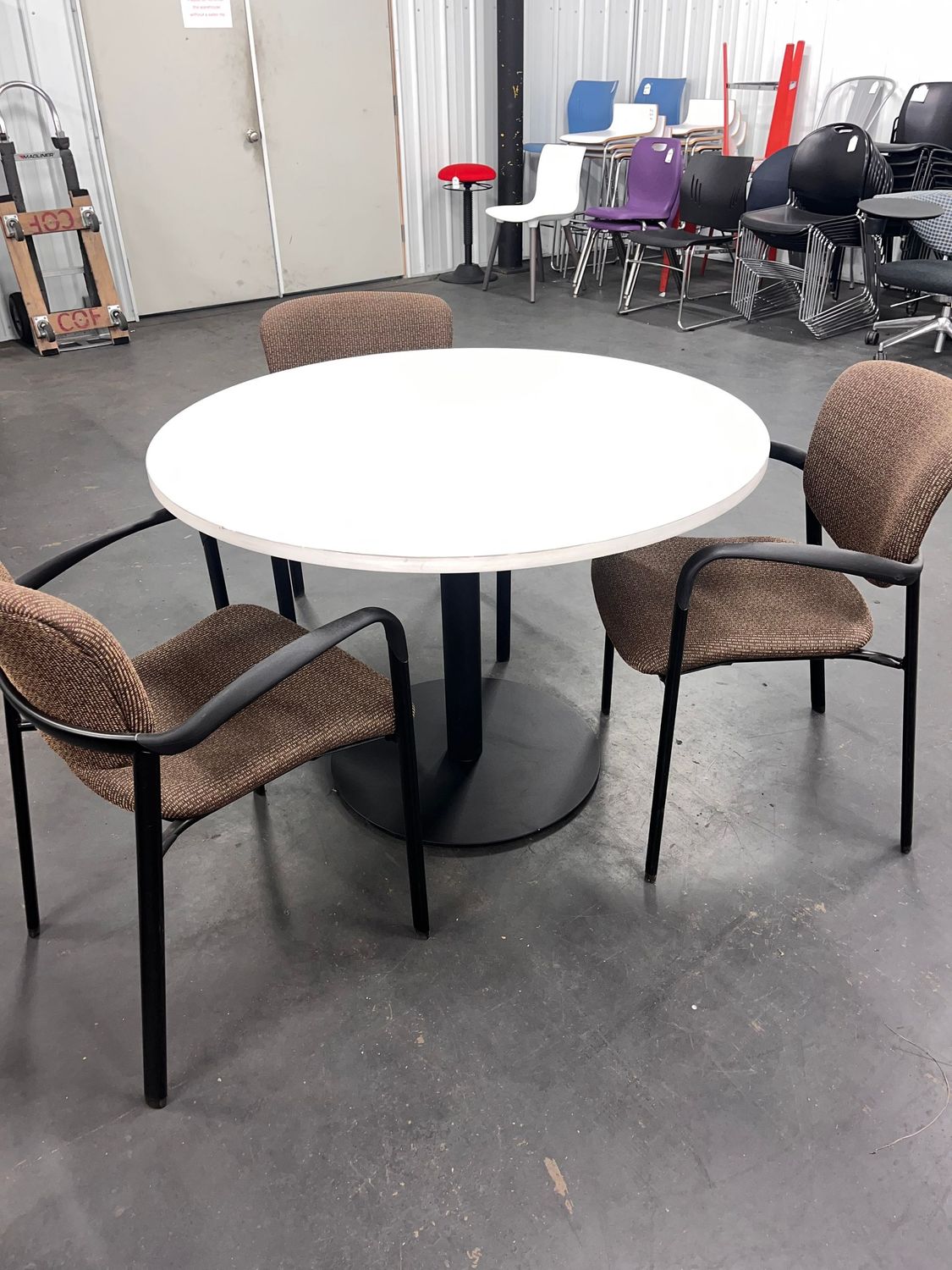 42" White Round Cafe Table