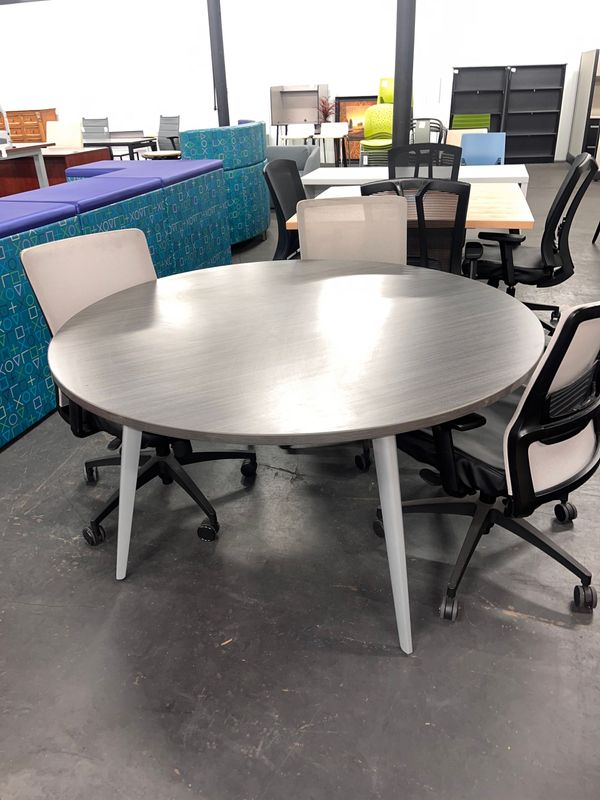48" Round Table