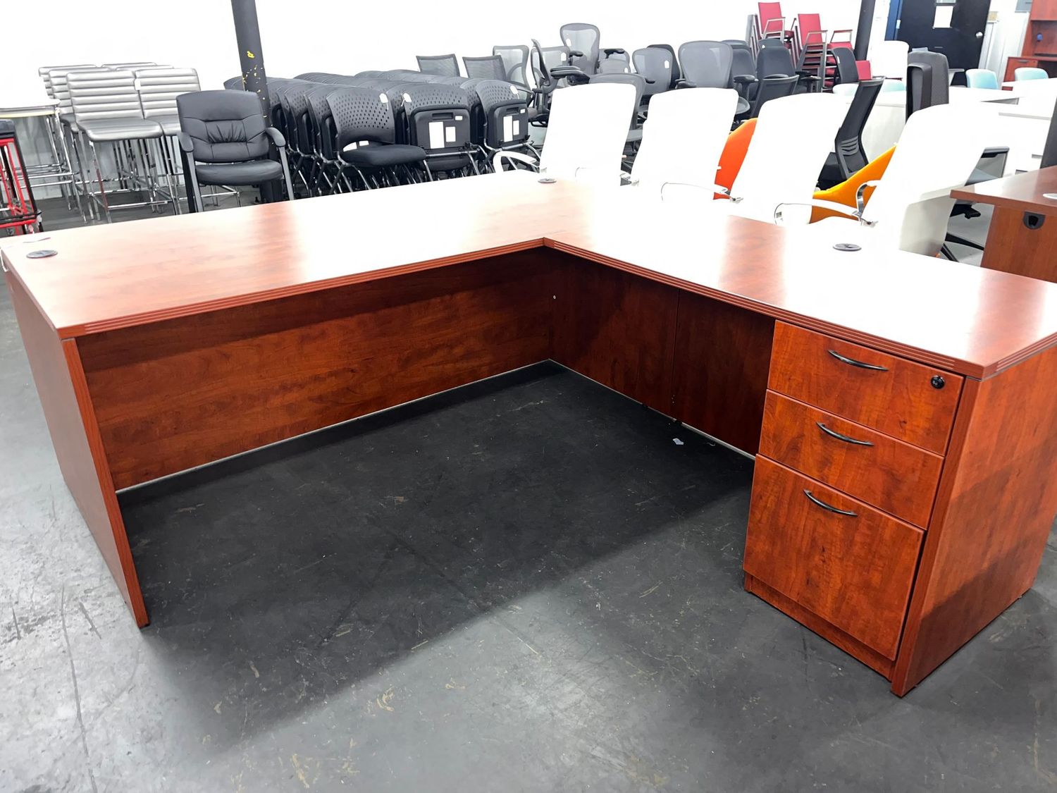 72X84 Single Ped, Cherry L Desk