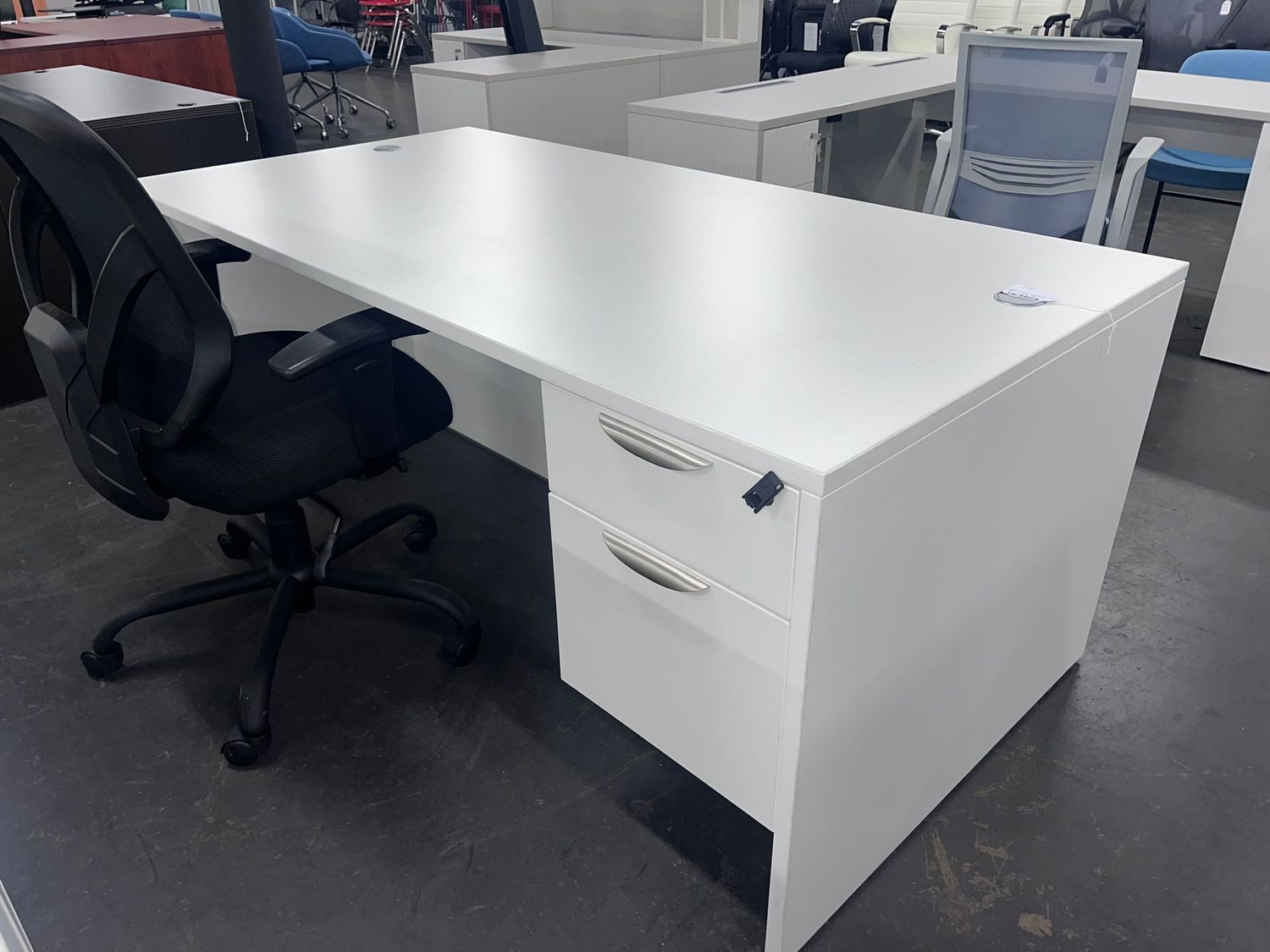 36X72 White Single Ped Desk *2 In Stock