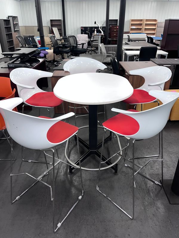 Oval Cafe Table & Padded Bar Stools *Sold Separately