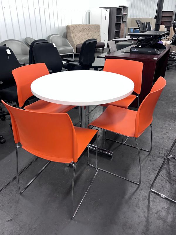 36" Round Cafe Table *Multiple in stock