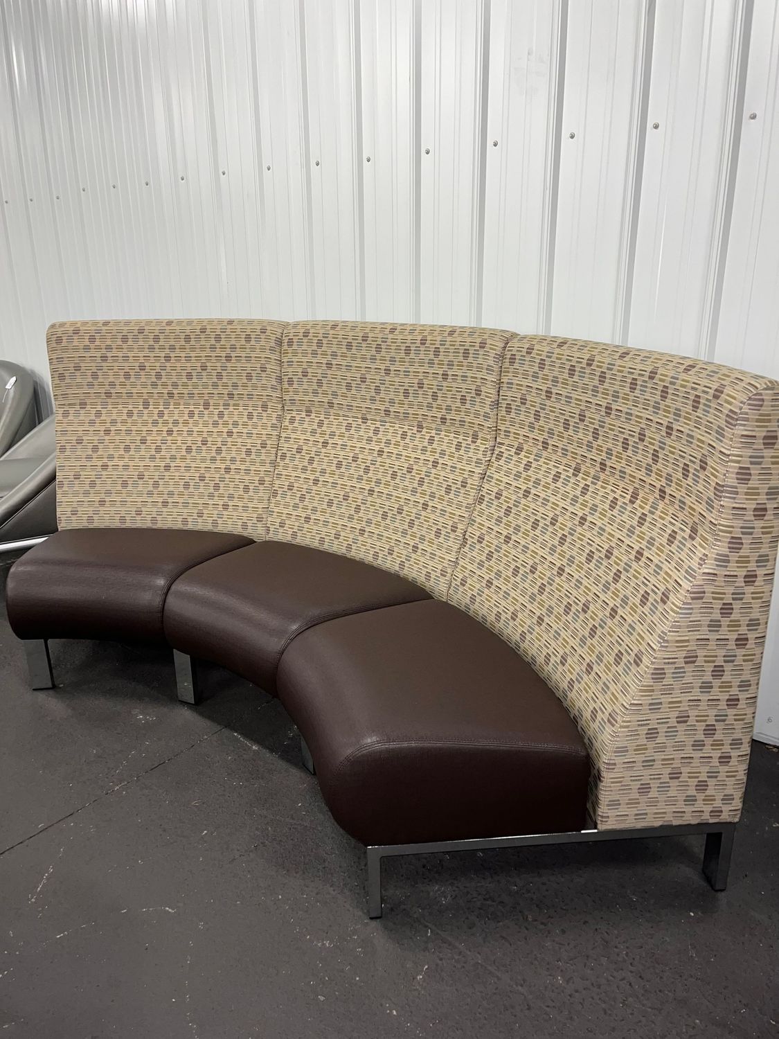 3 Seater Rounded Lobby Sofa