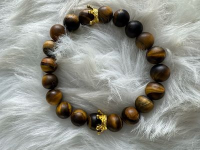 Royalty Classic – Matte Tiger’s Eye Crown Bracelet