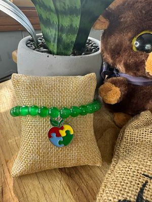 Green Beaded Autism Bracelet with Puzzle Apple Charm