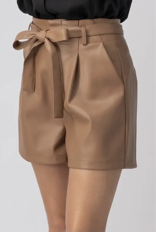 Daizy Vegan Leather Shorts - Camel