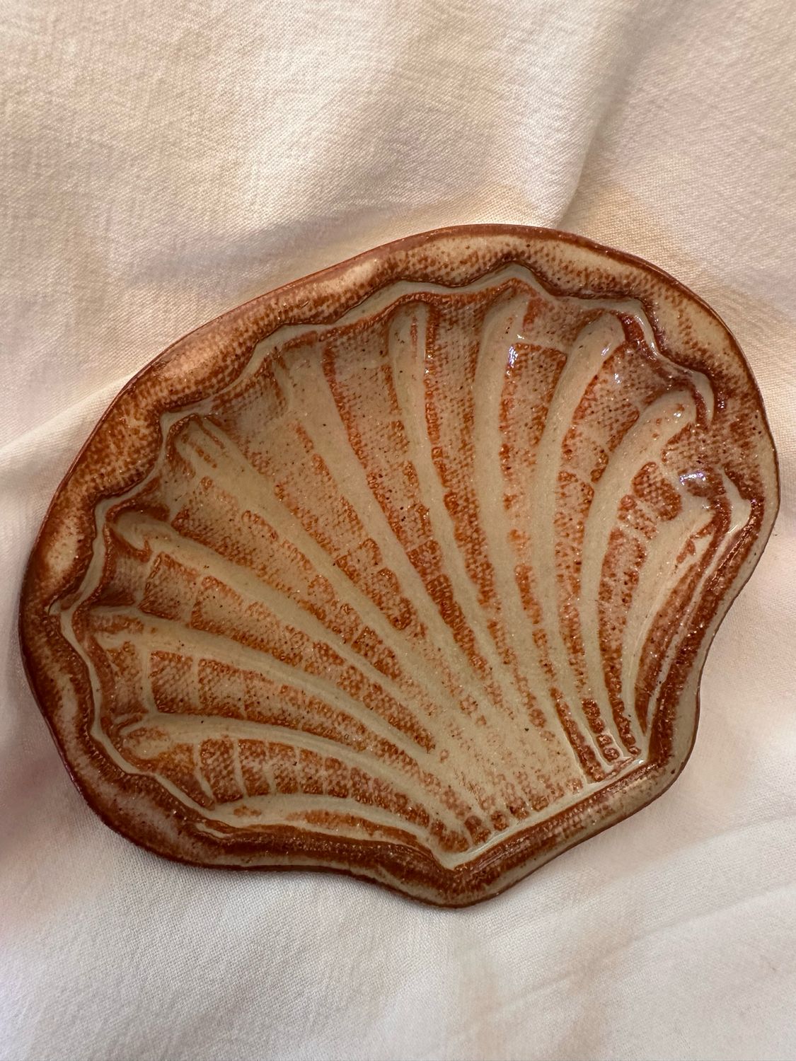 TAN CERAMIC SOAP DISH