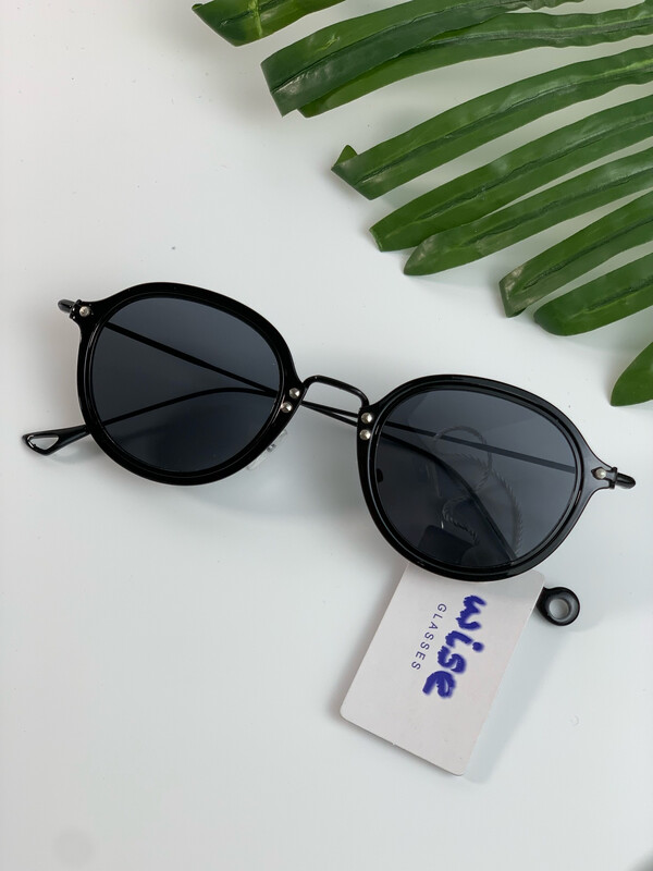 Black Round Wise Sunglasses