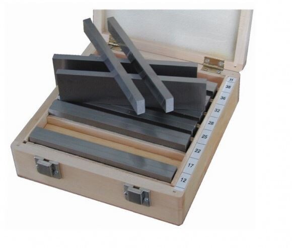 COPPIA DI PARALLELE  TEMPRATE PER MORSE DIN 7168