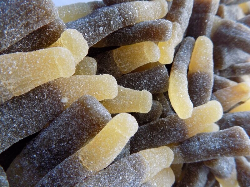 Bouteilles de cola sucrées 100gr
