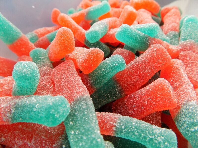 Bouteilles  roses et bleues 100gr
