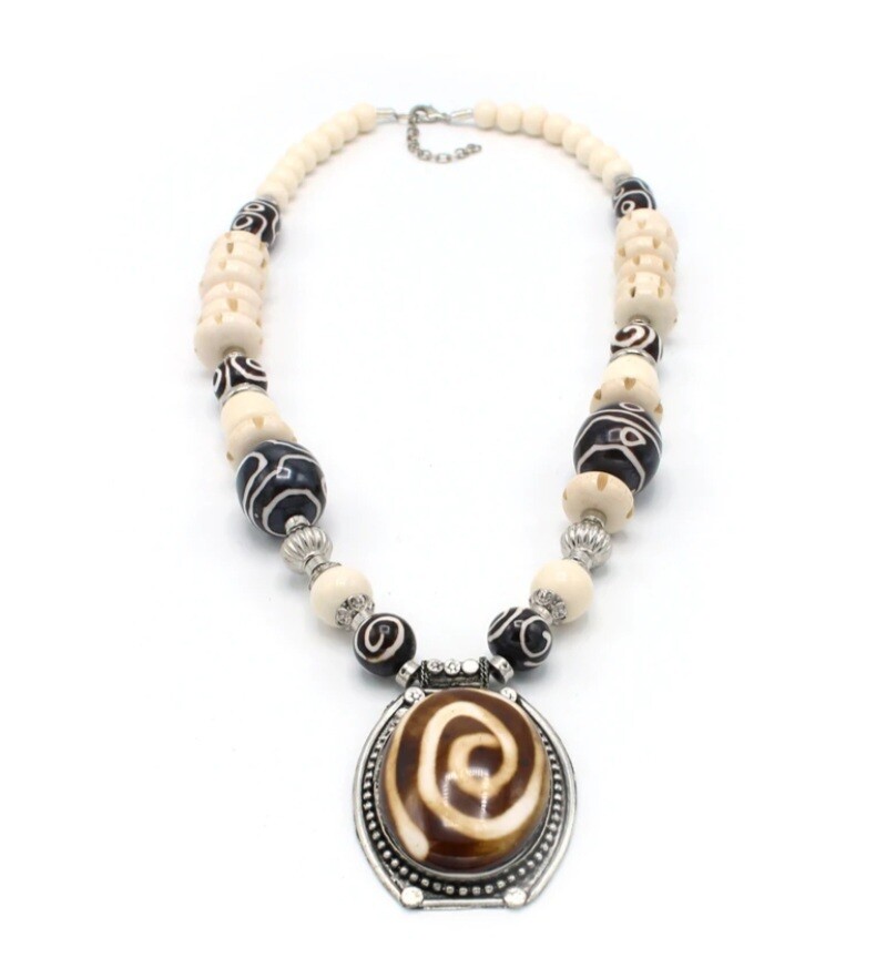 Resin Brown &amp; Cream Necklace