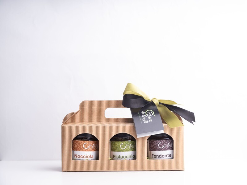 Dolce Box Chèrie
(Crema dolce al Pistacchio, Crema Dolce alla Nocciola, Crema Dolce Fondente)