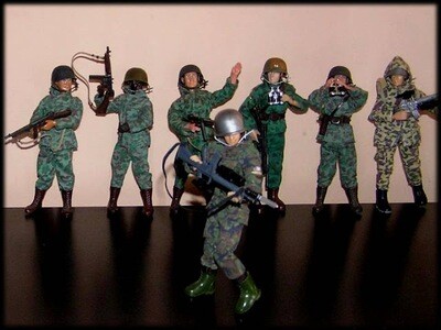 MADELMAN. SOLDADO MILITAR M16 CON BAYONETA.