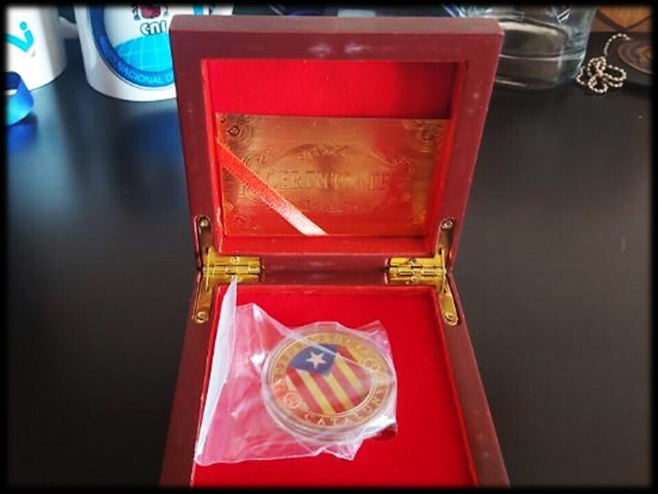 ​Centro Nacional de Inteligencia. CNI. Moneda conmemorativa Operacion independencia de Cataluña. Espia.