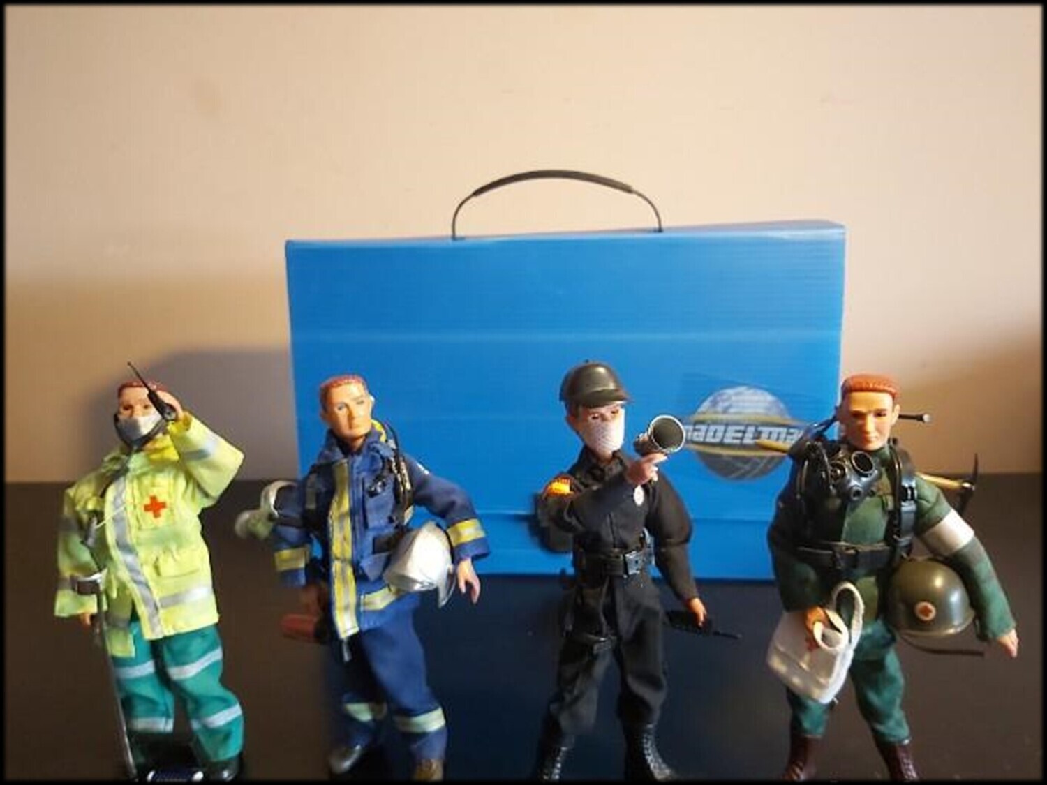 Madelman MDE. Lote HÉroes covid. coronavirus. con maletín original. Policia, bombero, sanitario, militar.