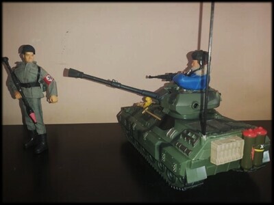 ​Madelman MDE. Lote diorama antitanque aleman con tanque. Segunda Guerra Mundial. WWII.
