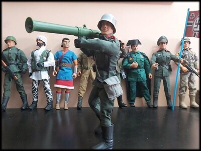 Soldado aleman. Segunda Guerra Mundial. WWII. Con bazoca. MDE​. Escala 1/6.