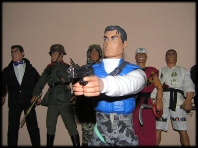 GEYPERMAN, Action Man, DRAGÓN.Kit Policía. Agente Secreto. Mueve los brazos. MADELMAN MDE ESCALA 1/6