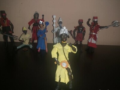 Ochún. Oshún. ORISHAS. Santos africanos. 7 Potencias. Santeria. Candomble. Umbanda. Figura para altar. Madelman MDE.