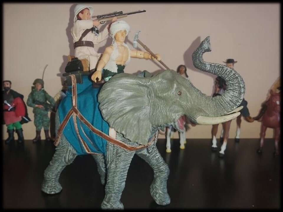 Madelman MDE. Cazador aventurero. Explorador en India con elefante y guia hindú. Misterio. Unico.