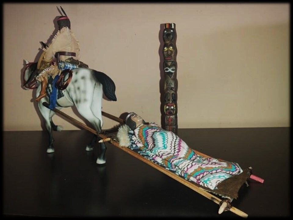 ​Madelman MDE. Oeste. Far West. Diorama Indio con herido Caballo Tordo, camilla trineo y accesorios.