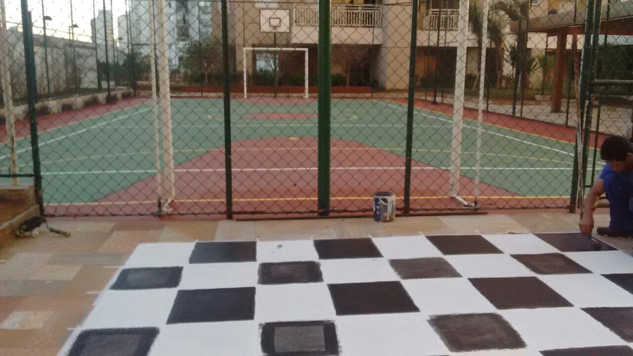 Quadra poli e xadrez em asfalto - Guarulhos