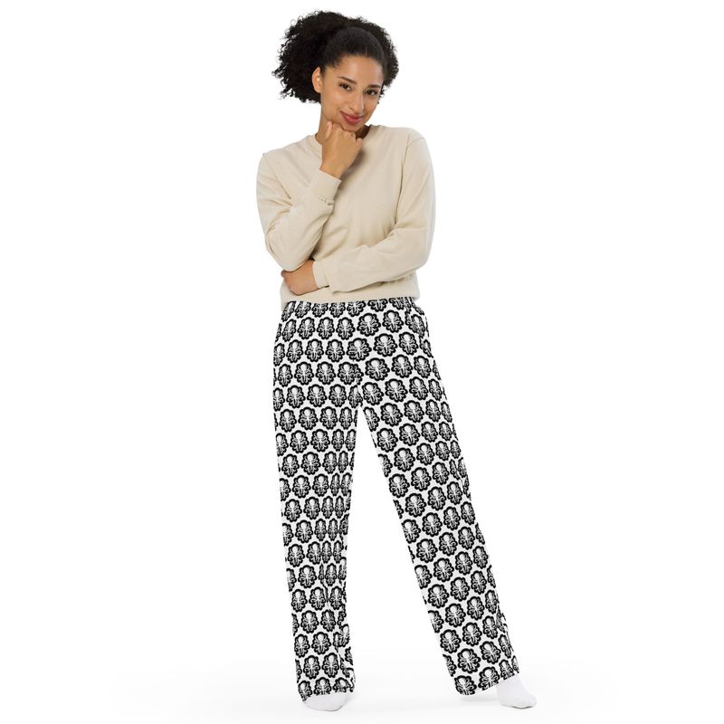 Wide-leg White pants logos