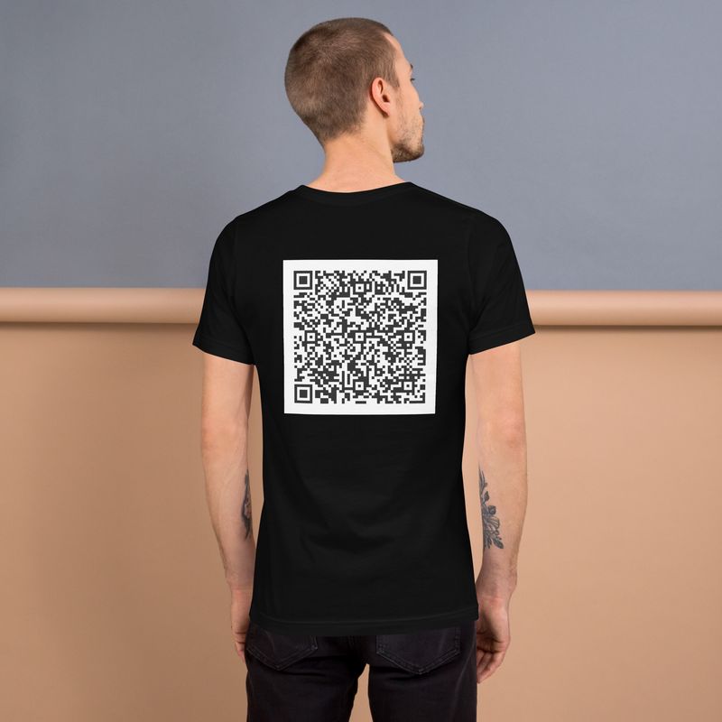 Tee QR letters W