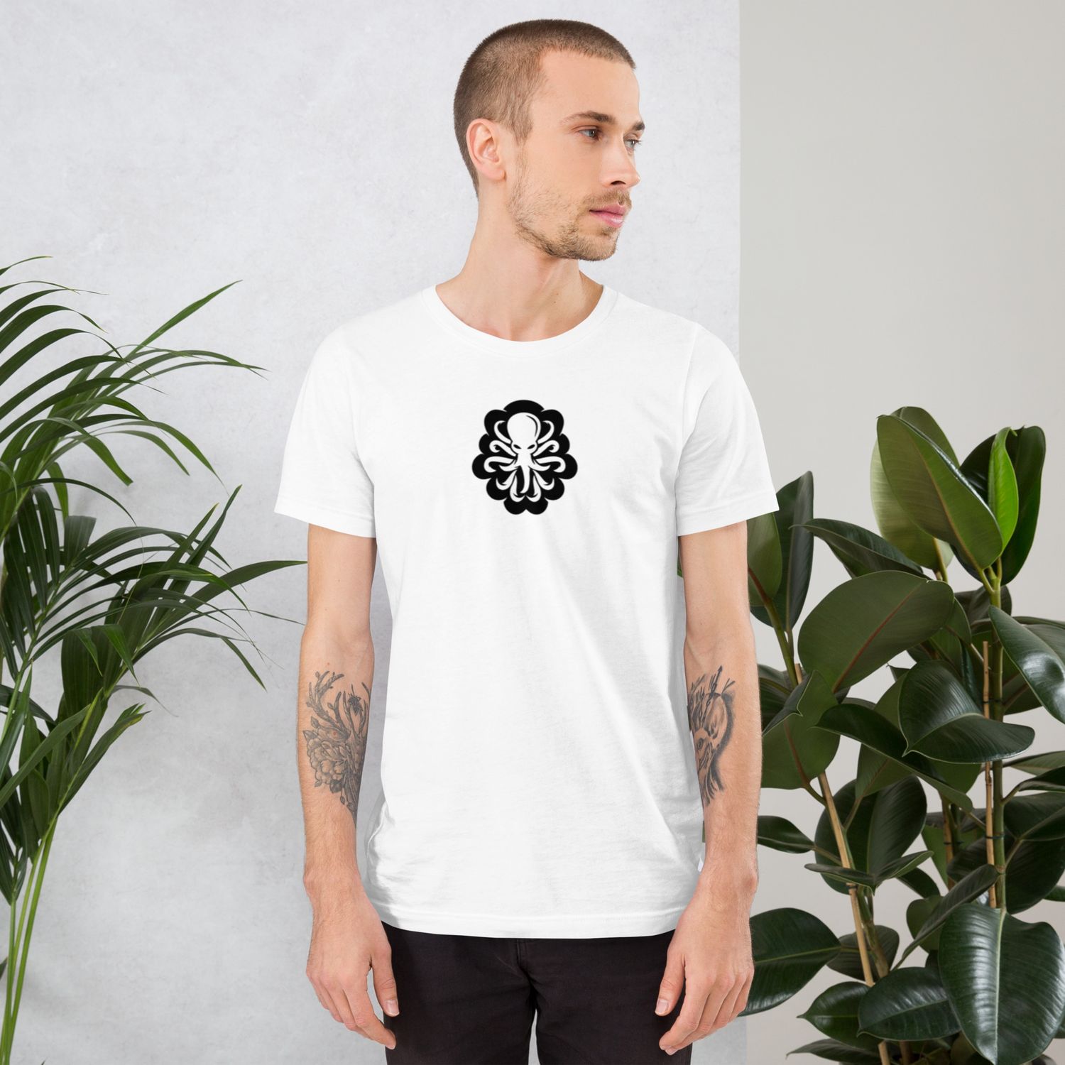 Tee QR Logo B