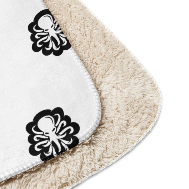 Sherpa blanket White