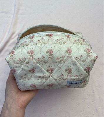 bouquet banquet full pouch