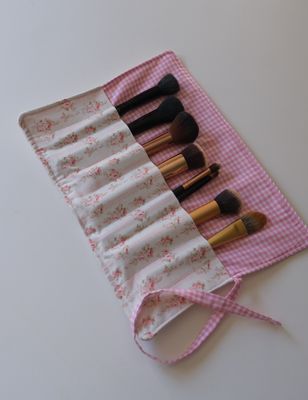 sweetheart motel makeup brush roll