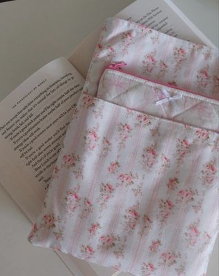 book sleeve + reversible pocket