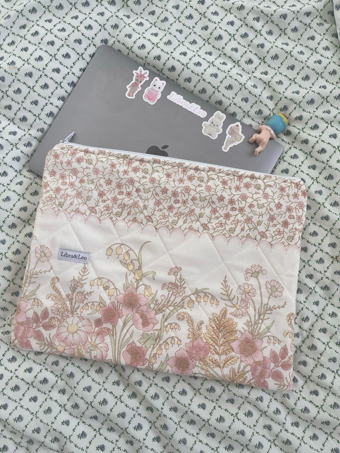 quilted laptop sleeve