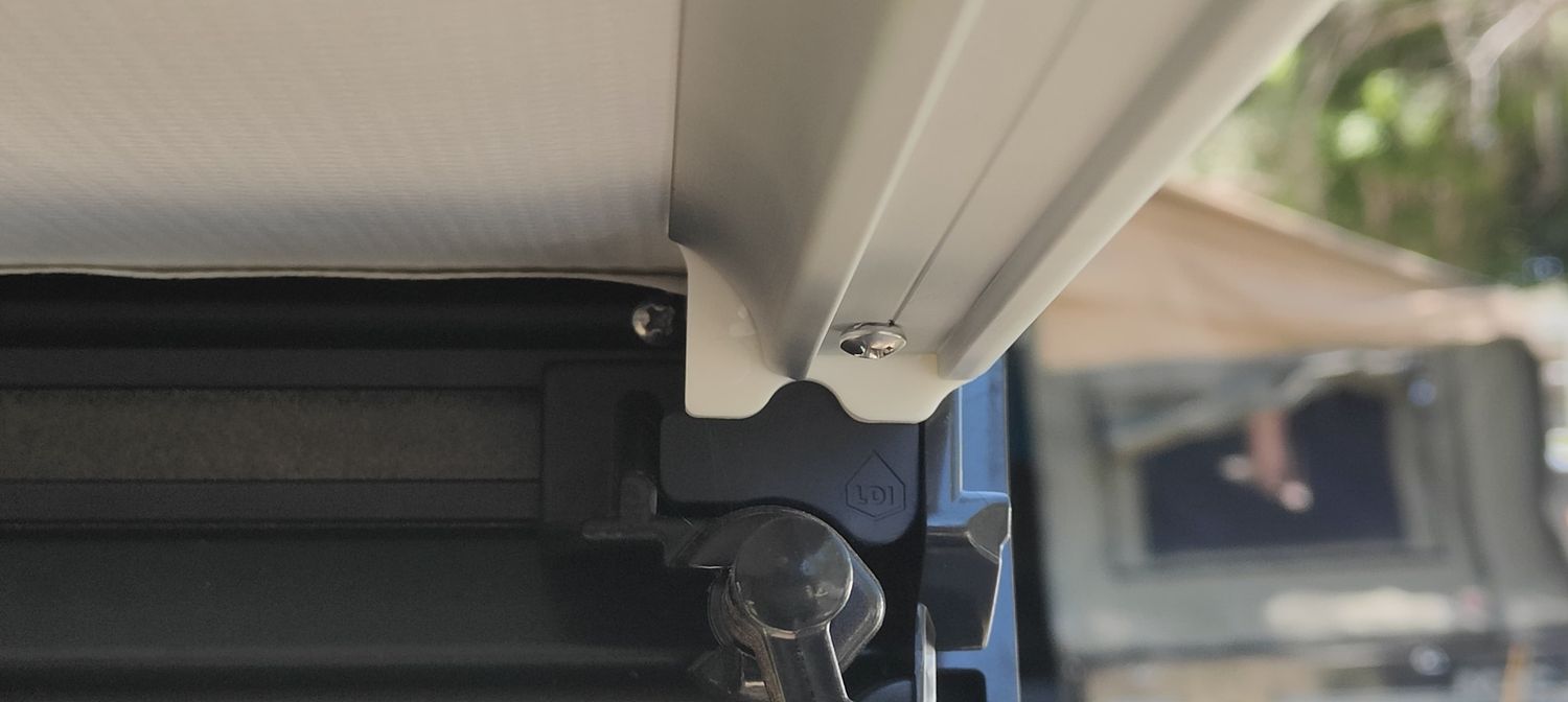 Anti-Flap Riser Bottom Side Pair - Suit: MDC